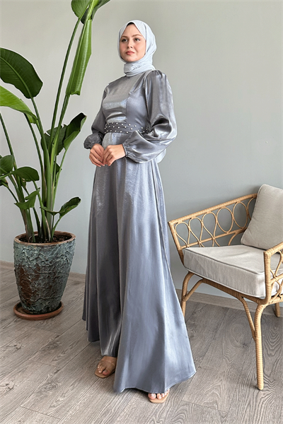 Taş Kuşaklı Simli Gri Saten Elbise