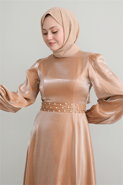 Taş Kuşaklı Simli Kahverengi Saten Elbise