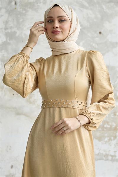Taş Kuşaklı Simli Sarı Saten Elbise