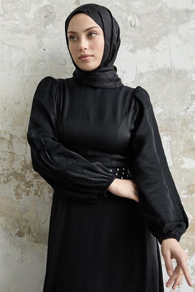 Taş Kuşaklı Simli Siyah Saten Elbise