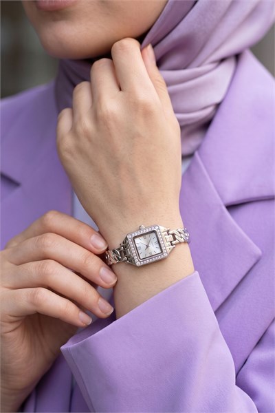 Taşlı Minimal Çerçeveli Gümüş Kadın Kol Saati