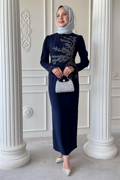 Taş Yaka Tüylü Kol Lacivert Abiye