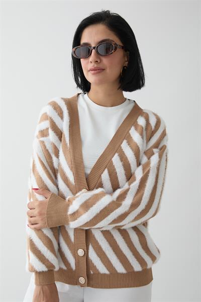 Tüy Şeritli Kısa Camel Triko Hırka