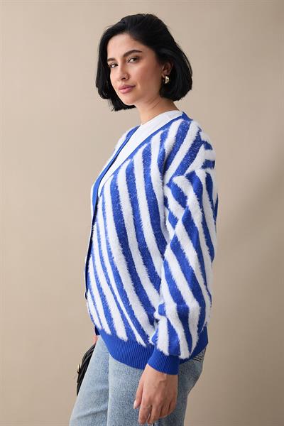 Tüy Şeritli Kısa Mavi Triko Hırka