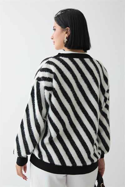 Tüy Şeritli Kısa Siyah Triko Hırka