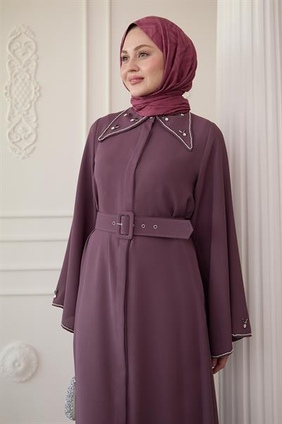 Üçgen Yaka Taşlı Gül Abaya