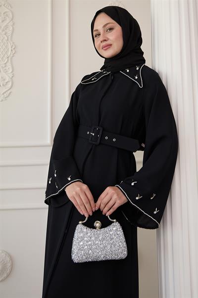 Üçgen Yaka Taşlı Siyah Abaya