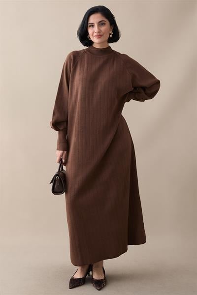 Uzun Balon Kol Kahverengi Triko Elbise