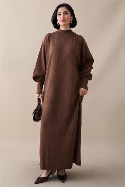 Uzun Balon Kol Kahverengi Triko Elbise