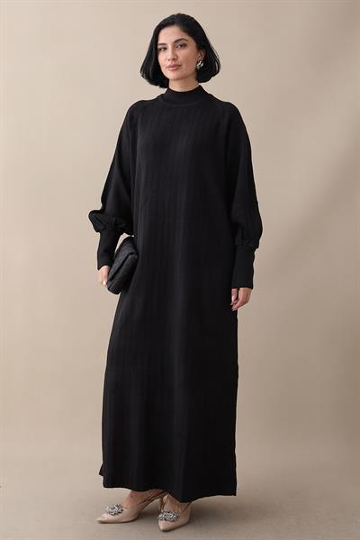 Uzun Balon Kol Siyah Triko Elbise