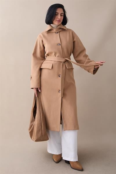 Yakası Apoletli Kapak Cep Camel Kaşe Kaban