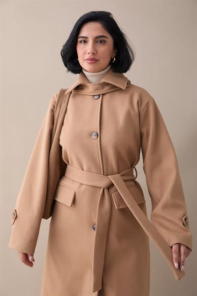 Yakası Apoletli Kapak Cep Camel Kaşe Kaban