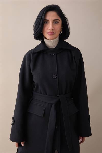 Yakası Apoletli Kapak Cep Siyah Kaşe Kaban