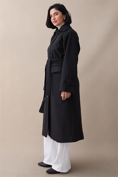 Yakası Apoletli Kapak Cep Siyah Kaşe Kaban