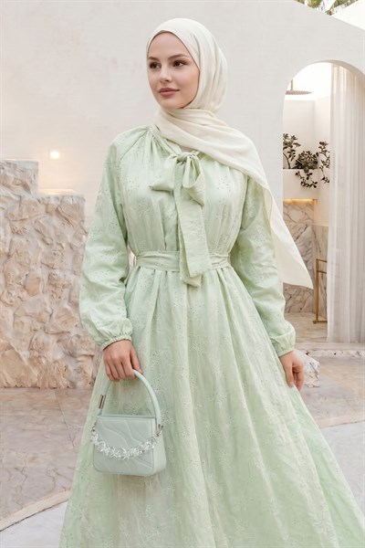 Yakası Bağcıklı Kuşaklı Mint Yeşili Elbise