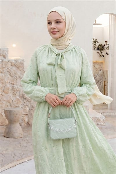 Yakası Bağcıklı Kuşaklı Mint Yeşili Elbise
