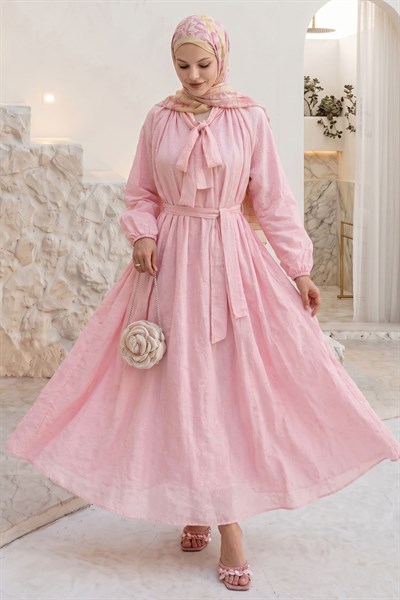 Yakası Bağcıklı Kuşaklı Pembe Elbise