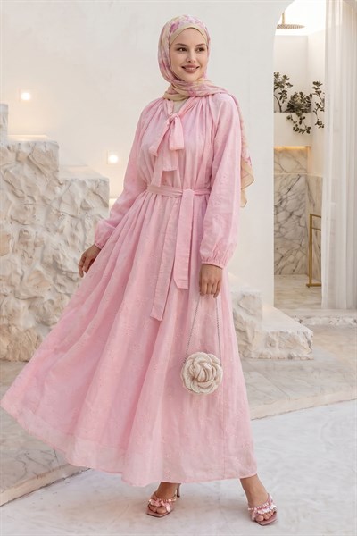 Yakası Bağcıklı Kuşaklı Pembe Elbise