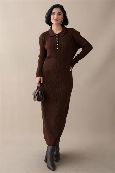 Yakası Biyeli Acı Kahve Triko Elbise