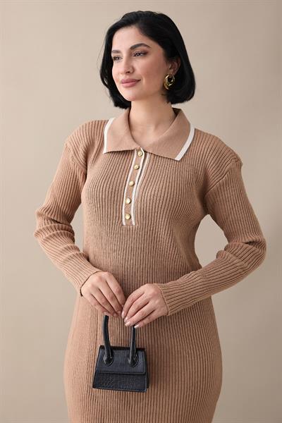 Yakası Biyeli Camel Triko Elbise