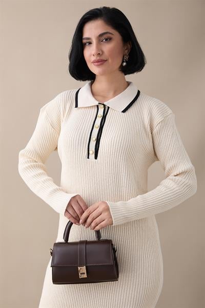 Yakası Biyeli Ekru Triko Elbise