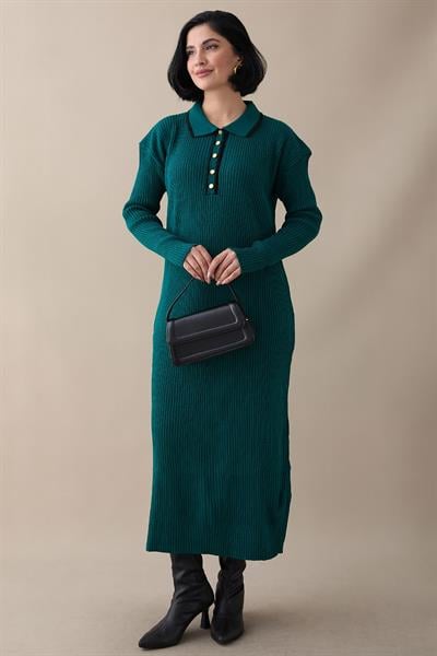 Yakası Biyeli Zümrüt Triko Elbise
