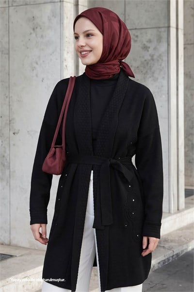 Yakası Desenli Nakışlı Siyah Triko Ceket
