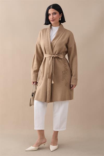 Yakası Desenli Nakışlı Sütlü Kahve Triko Ceket