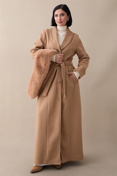 Yakası Kürklü Astarlı Kuşaklı Camel Kaşe Kaban