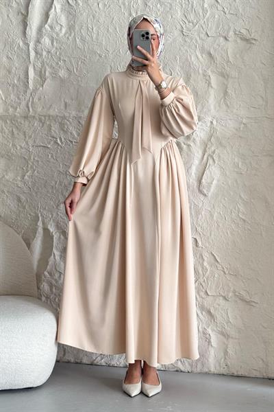 Yakası Kuşaklı Kolları Balon Bej Elbise