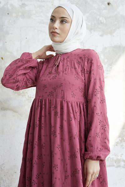 Yakası Püsküllü Fuşya Brode Elbise