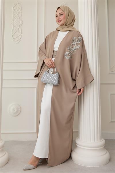 Yakası Taşlı Yarasa Kol Elbiseli Abaya Bej