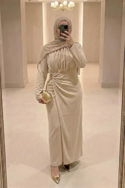 Yandan Tokalı Bej Scuba Krep Elbise