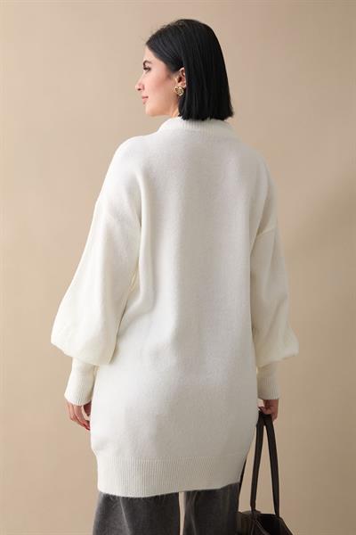 Yaprak Taş Beyaz Triko Kazak