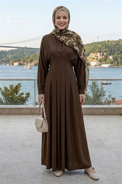 Yarasa Kol Kuşaklı Kahverengi Elbise