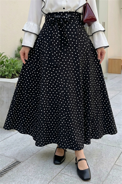 Yüksek Bel Kuşaklı Puantiyeli Siyah Etek