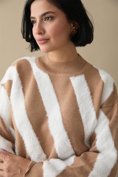 Yumoş Çift Şeritli Camel Triko Kazak