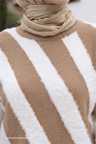 Yumoş Çift Şeritli Camel Triko Kazak