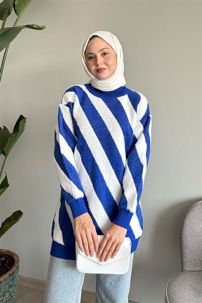Yumoş Çift Şeritli Mavi Triko Kazak