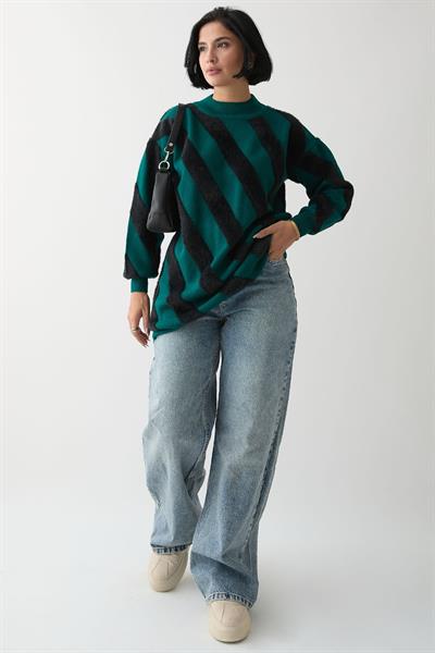 Yumoş Çift Şeritli Zümrüt Triko Kazak