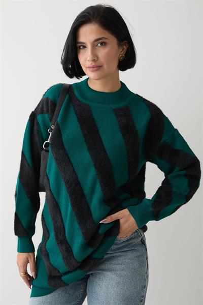 Yumoş Çift Şeritli Zümrüt Triko Kazak