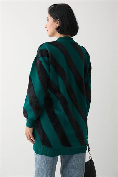 Yumoş Çift Şeritli Zümrüt Triko Kazak