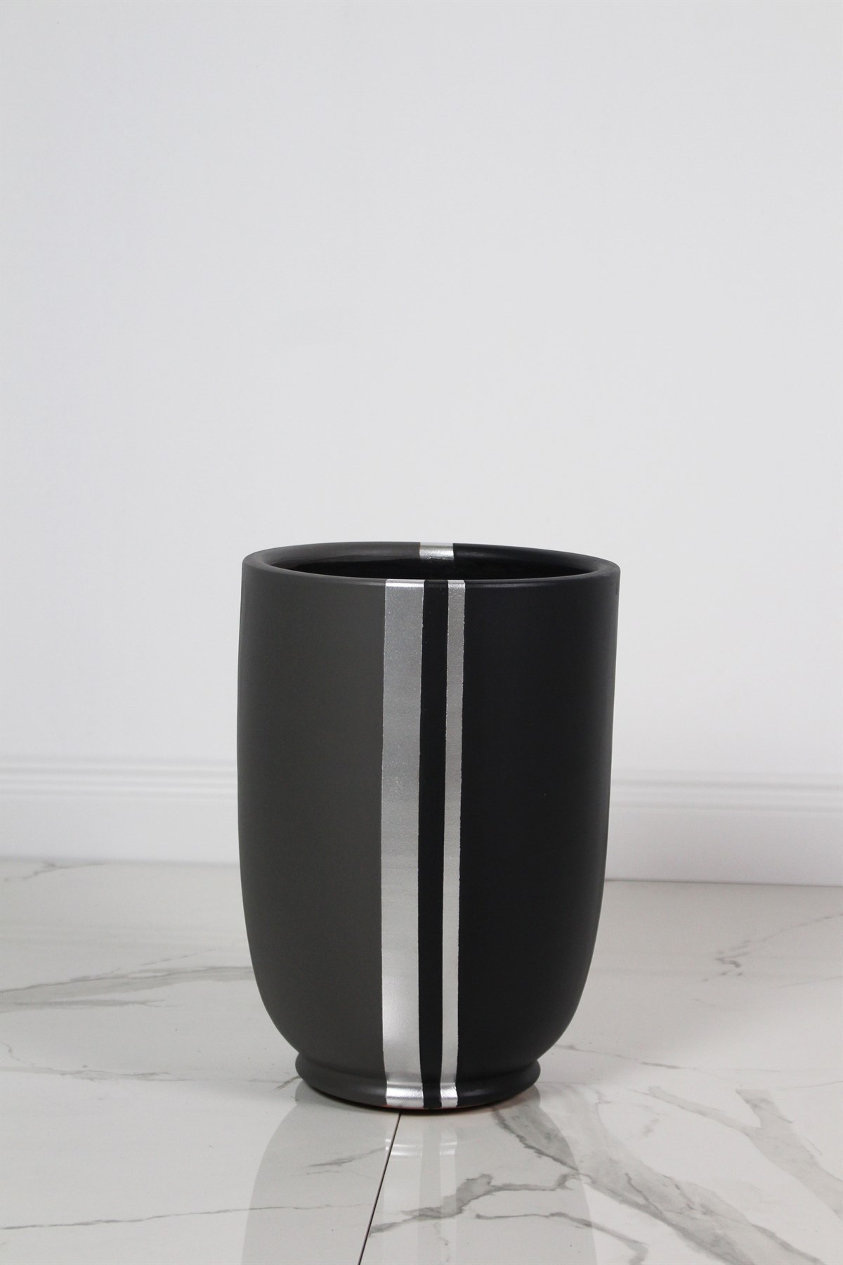 Terra Antrasit Siyah 28cmx32cm Saksı