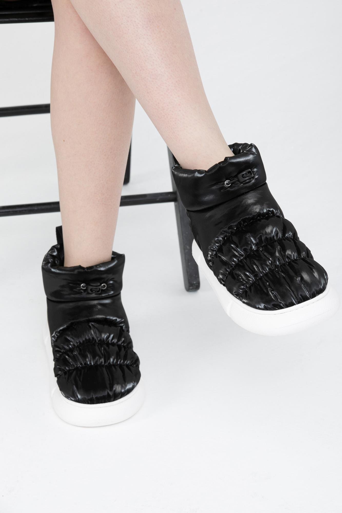 Letoon Ofis Comfort Kadın Siyah Beyaz Ev İş Botu