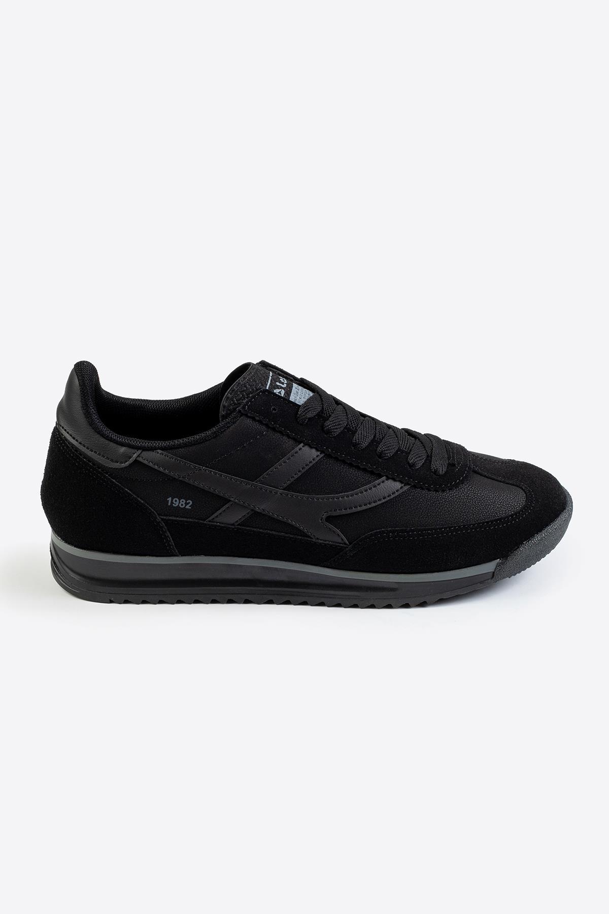 Letoon Retro Şerit Detaylı Siyah SneakerLetoon Retro Şerit Detaylı Siyah Sneaker