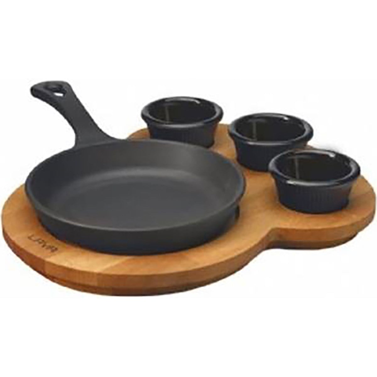 Öztiryakiler Lava Yuvarlak Kulplu Tava ve Ahşap Altlıklı. Çap(Ø)16cm. (Bu ürüne sos kapları dahil değildir) Lv Eco Y Tv 16 K44-TENCERELER - Demasan
