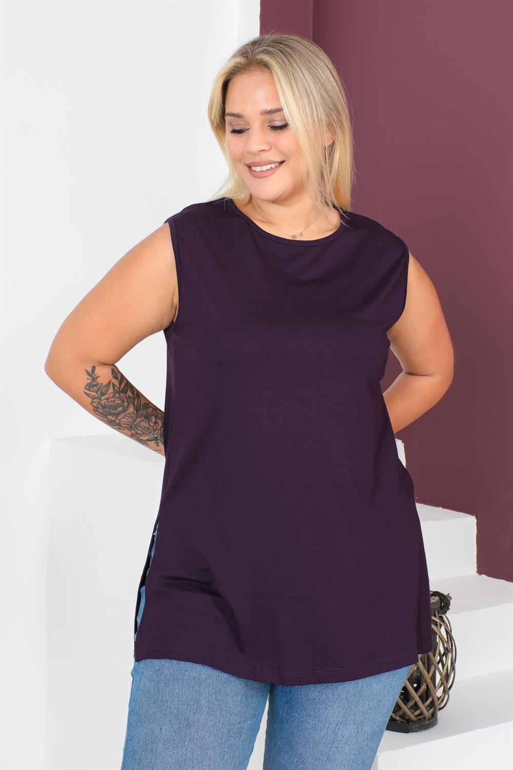 Mürdüm Büyük Beden Penye Kolsuz Bluz T-shirt - İçlik