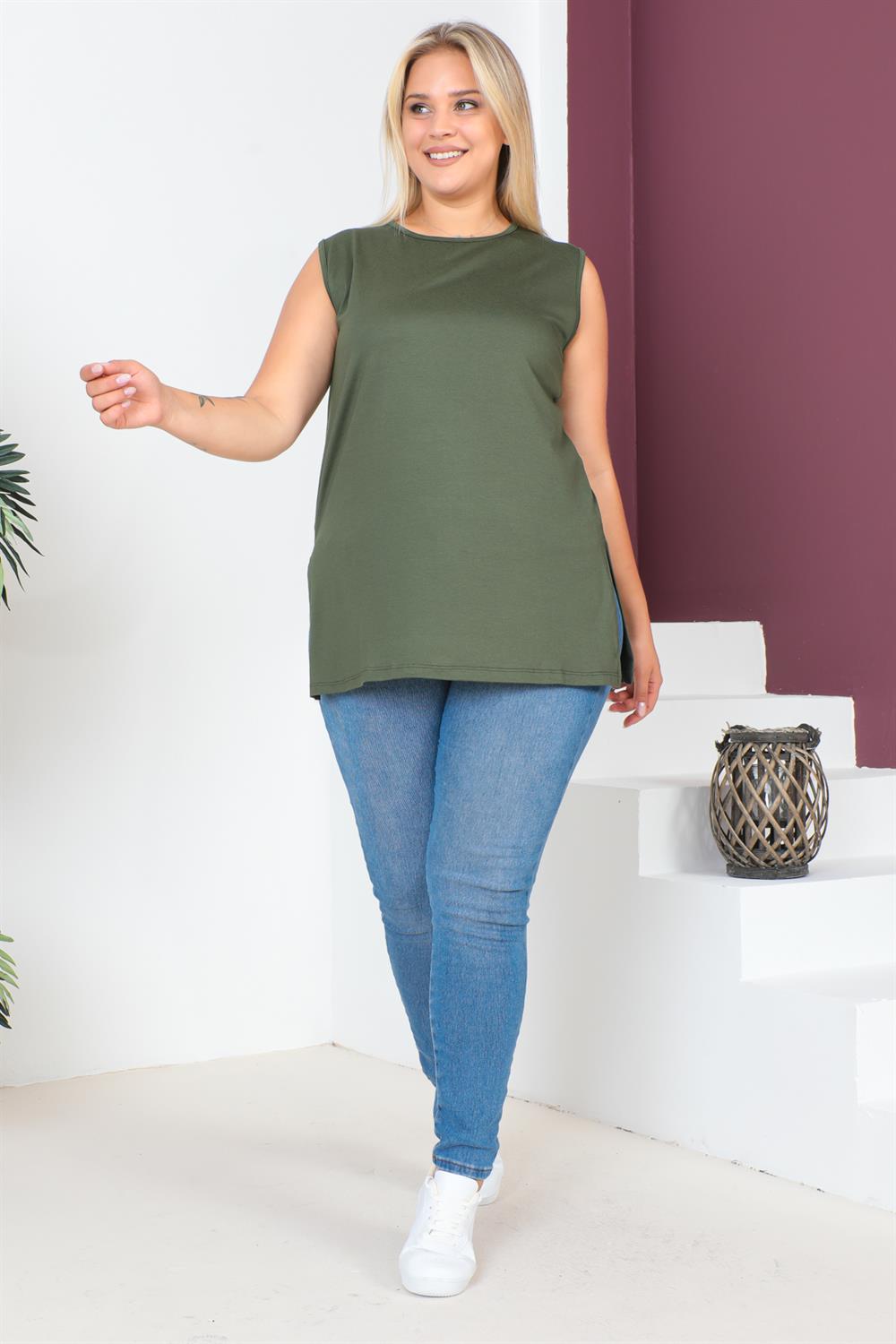 Haki Büyük Beden Penye Kolsuz Bluz T-shirt - İçlik