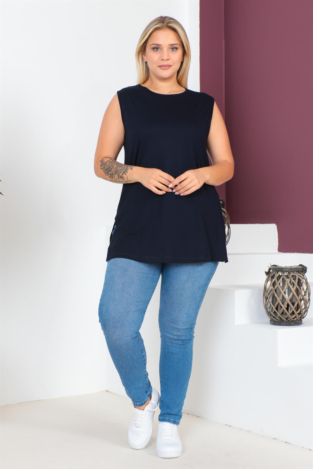 Lacivert Büyük Beden Penye Kolsuz Bluz T-shirt - İçlik
