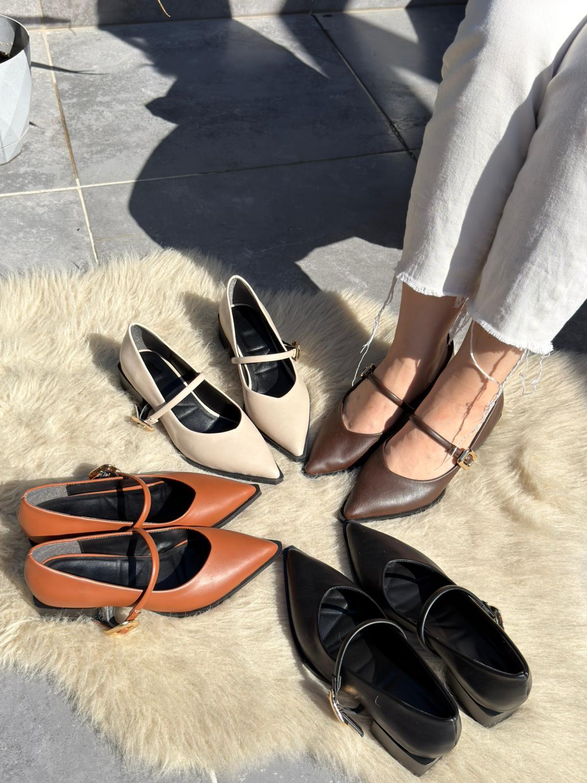 Galye Siyah Cilt Topuklu Ayakkabı